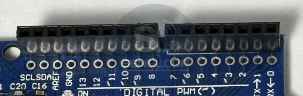 디지털 I/O 핀 D0~D13 – LED·센서·버튼 제어용