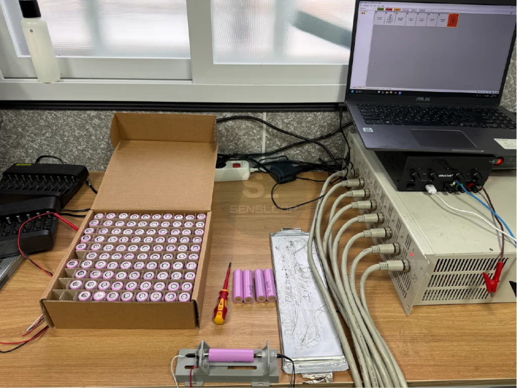 삼성 18650 30q 배터리셀 충방전 데이터를 취득하기위한 장비 및 배터리 세팅사진