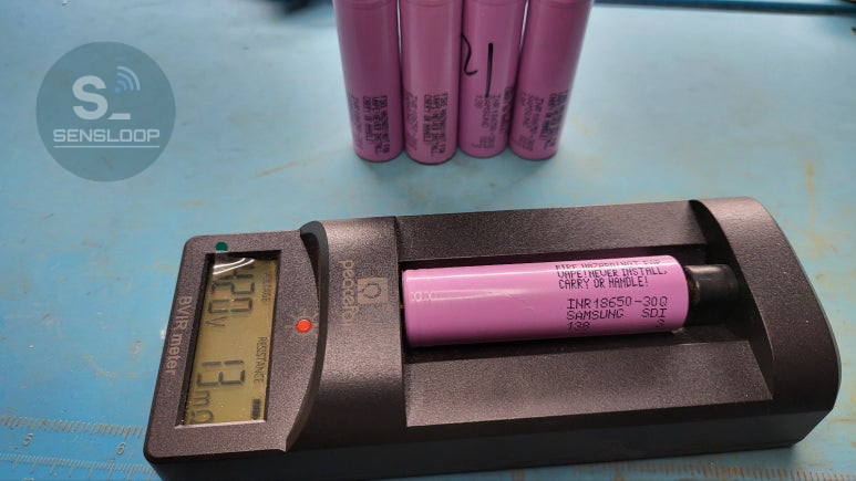 ๊ต์ฒด์ฉ ์ผ์ฑ 30Q ์
์ ๋ด๋ถ์ ํญ ๋ฐ ์ ์ ์ธก์ ๊ฐ