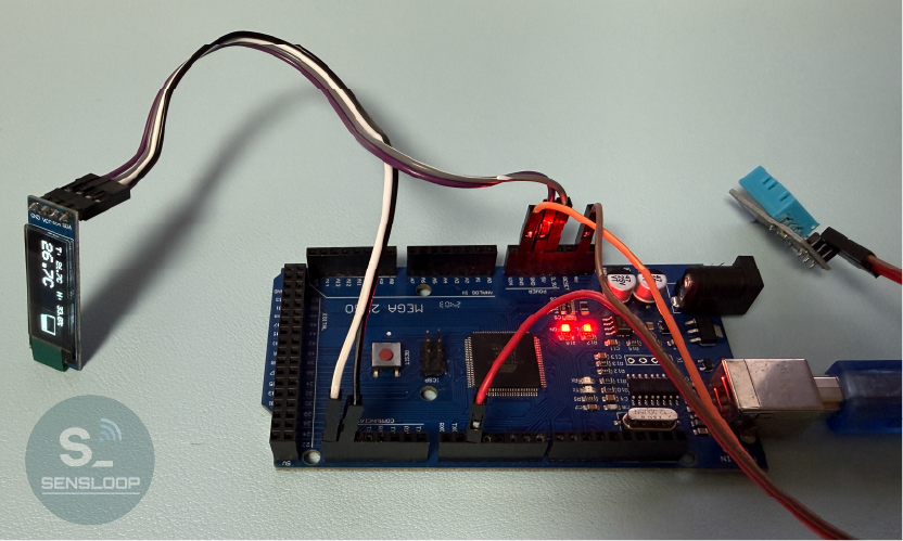 아두이노 메가 보드에 DHT11 센서와 OLED 디스플레이를 함께 연결한 전체 구성
